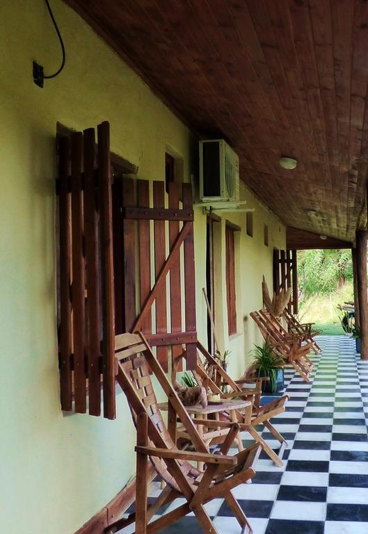 Posada El Yacare Colonia Carlos Pellegrini  Eksteriør billede
